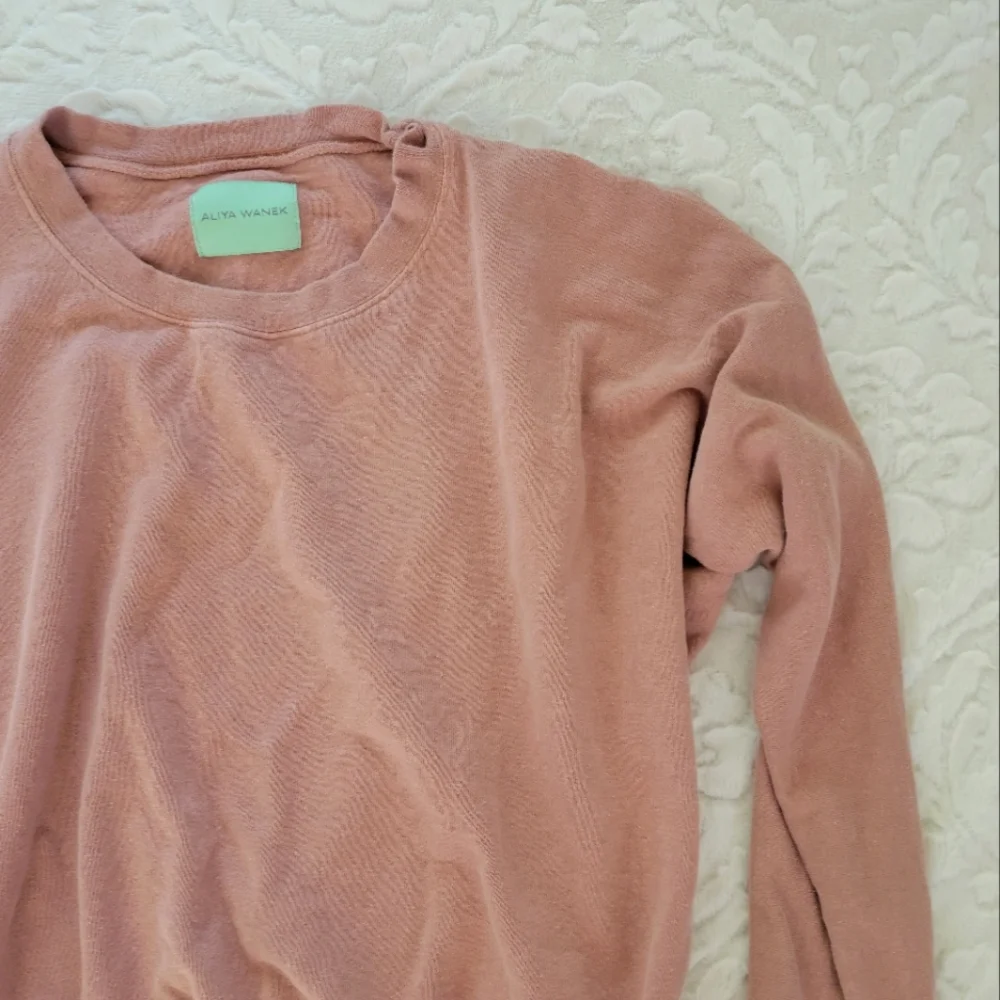 Aliya Wanek Sweatshirt - Picture 2 of 7